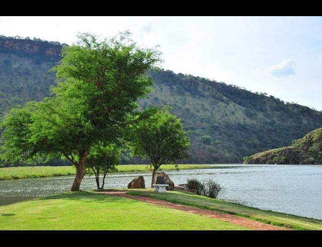 4 BEDROOM APARTMENT FOR SALE IN BROEDERSTROOM
